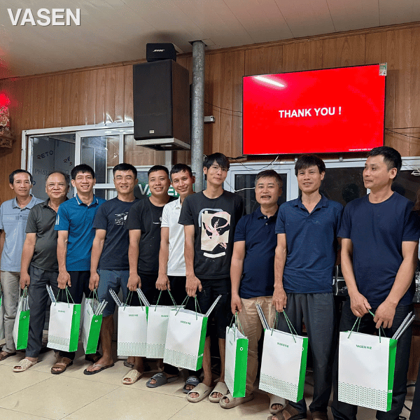 Hình ảnh giao lưu thợ điện nước và test áp